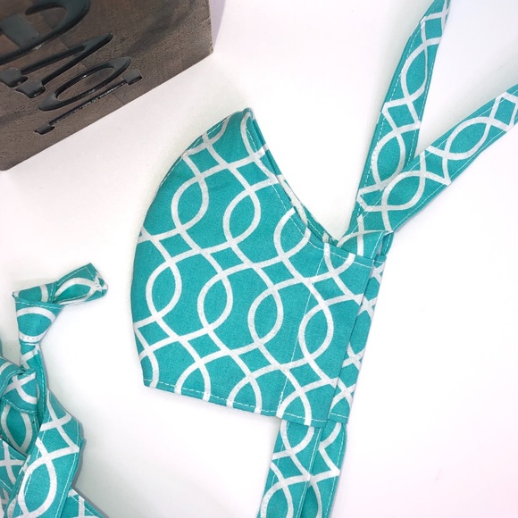 Face Mask Teal/White Print with Adjustable Ties - Picture 2 of 8